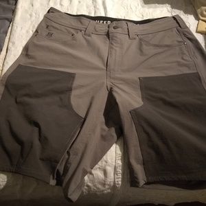 Men's NWOT Howler Bros Heed the call shorts